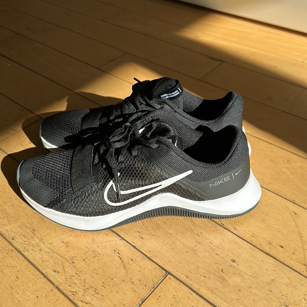 Nike trainers size W9